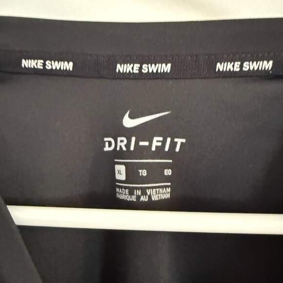 Men's Nike Dri-FIT UPF 40+ Short Sleeve Shirt - NWOT - Picture 3 of 5